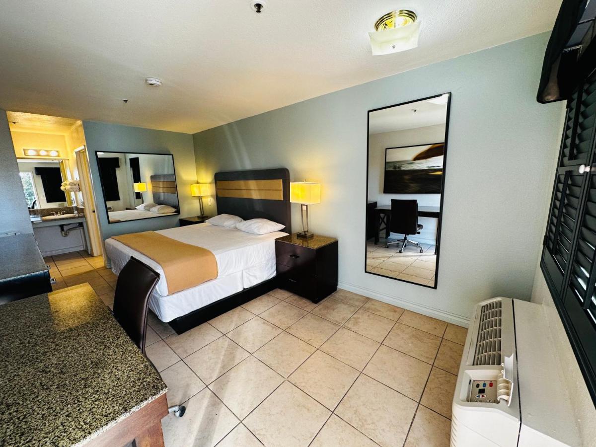 Casa Blanca Express & Suites Cypress Buena Park - Anaheim Area Eksteriør bilde